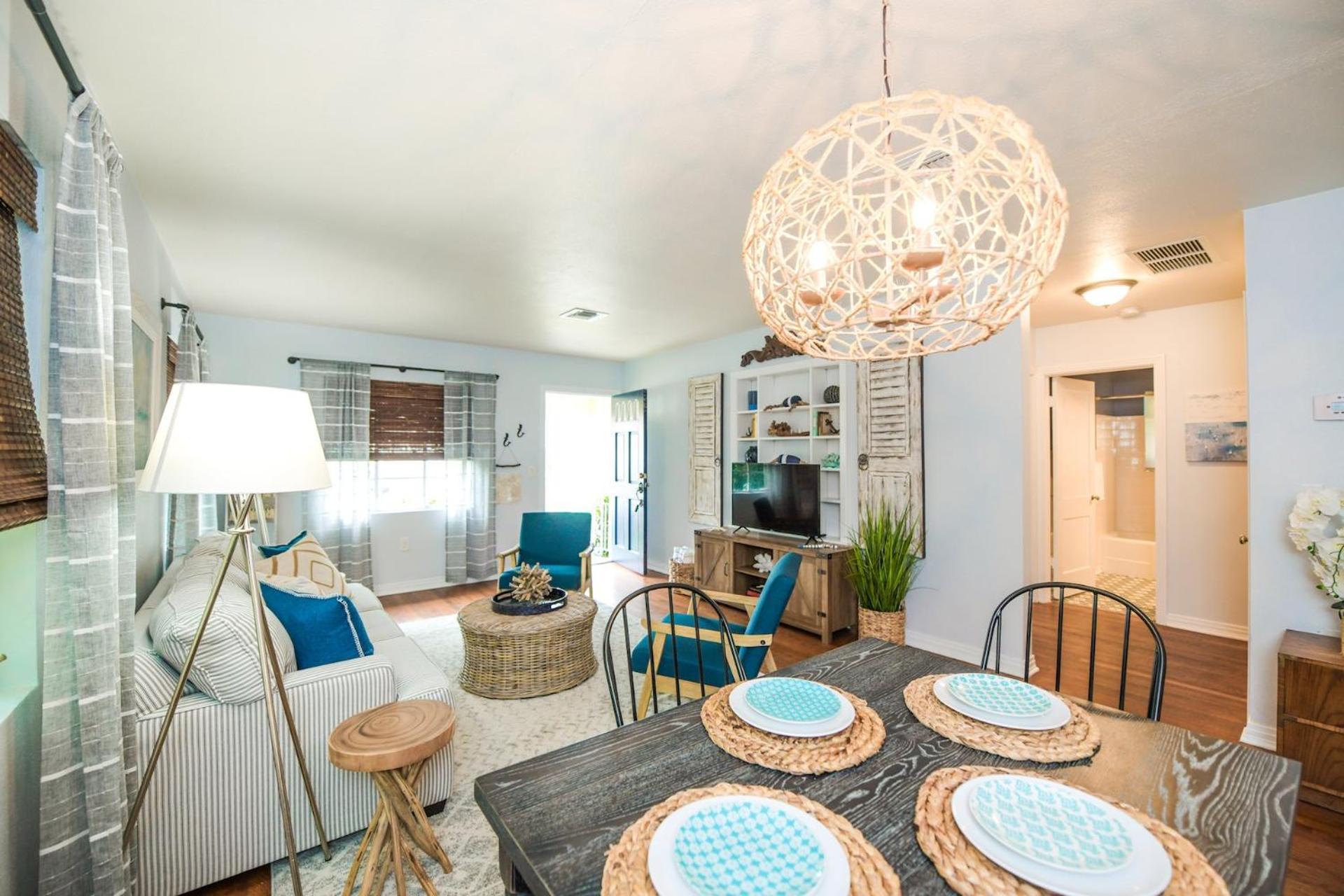 Casa Posada - So Close You Can Hear The Waves Historic Beach Cottage W Beach Gear Анна-Марія Екстер'єр фото
